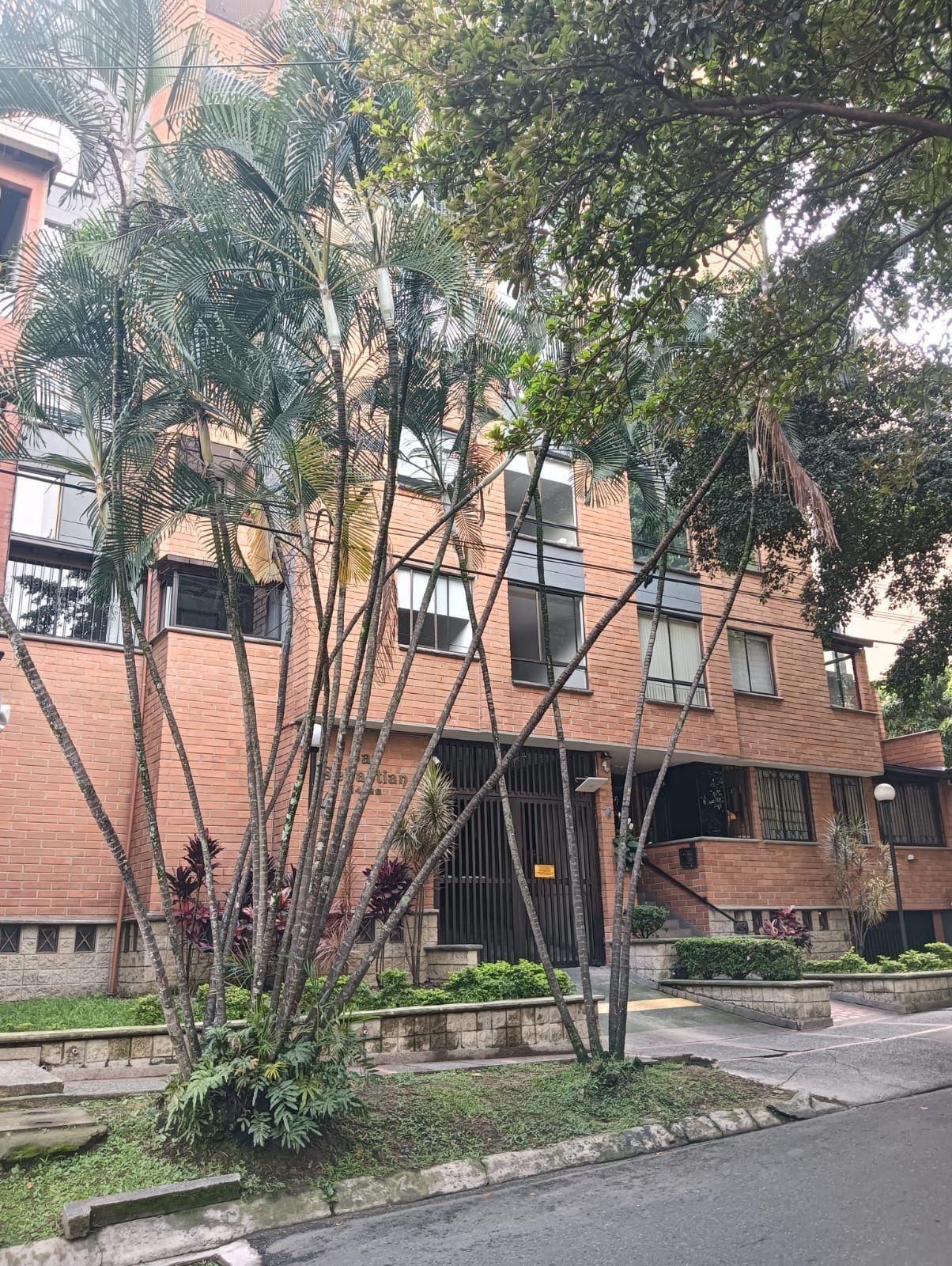 Apartaestudio en arriendo Antioquia Medellín Las Acacias 42 m2 Habitaciones 1 Baños 1 Garajes 1 Precio $2300000