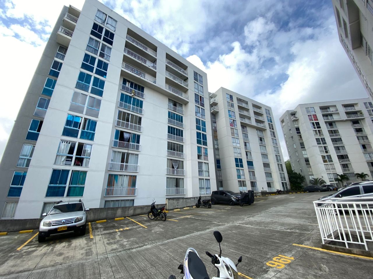 Apartamento en venta Valle Del Cauca Cali Urbanización Santa Helena 60 m2 Habitaciones 2 Baños 2 Garajes 1 Precio $250000000