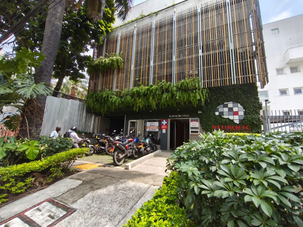 Local en arriendo Valle Del Cauca Cali Unidad Residencial Bueno Madrid 22 m2 Habitaciones 0 Baños 0 Garajes 0 Precio $2500000