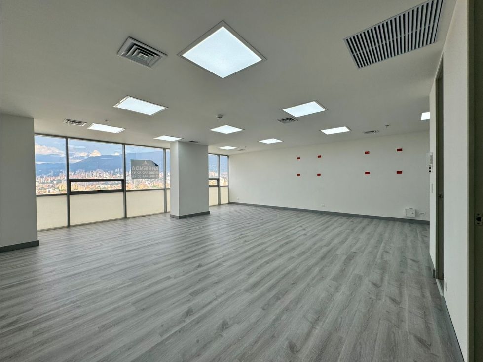 Oficina en arriendo Antioquia Envigado Primavera 72 m2 Habitaciones 0 Baños 1 Garajes 2 Precio $7261000