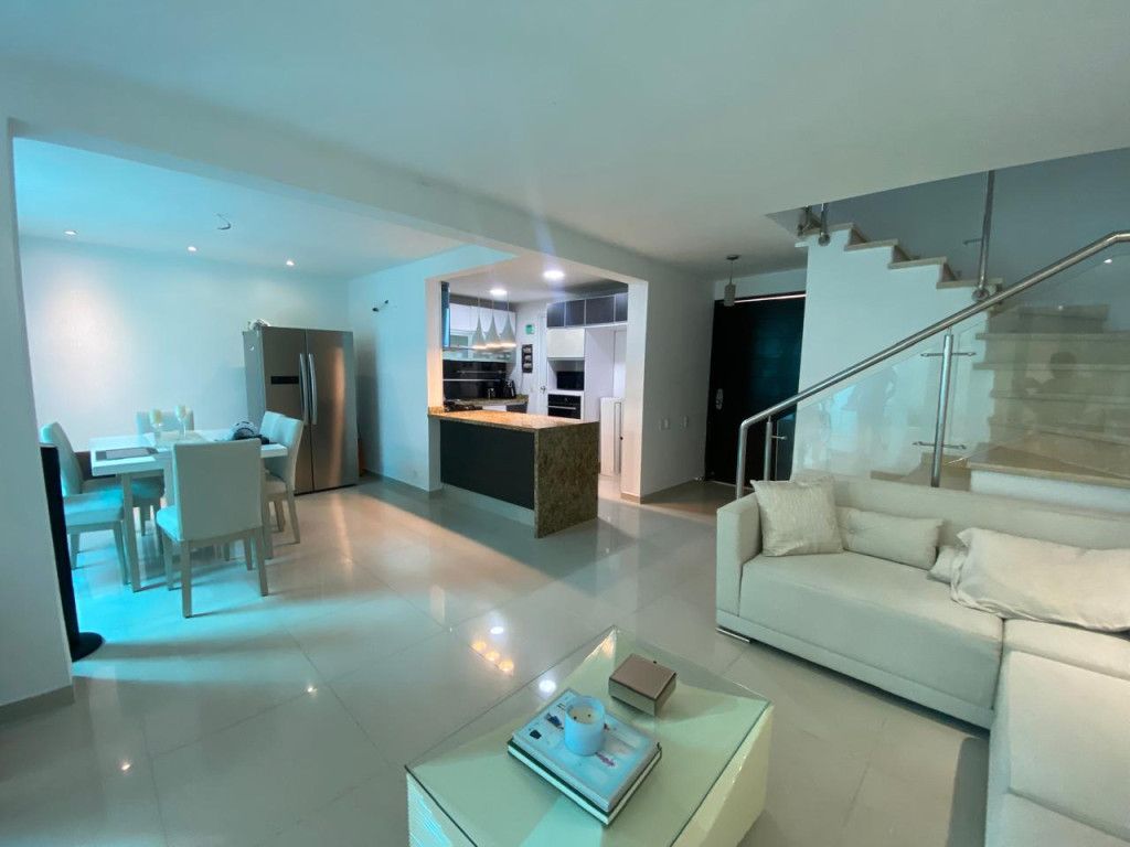 Casa en venta Atlántico Barranquilla Ub Castellana Real 168 m2 Habitaciones 3 Baños 5 Garajes 2 Precio $990000000