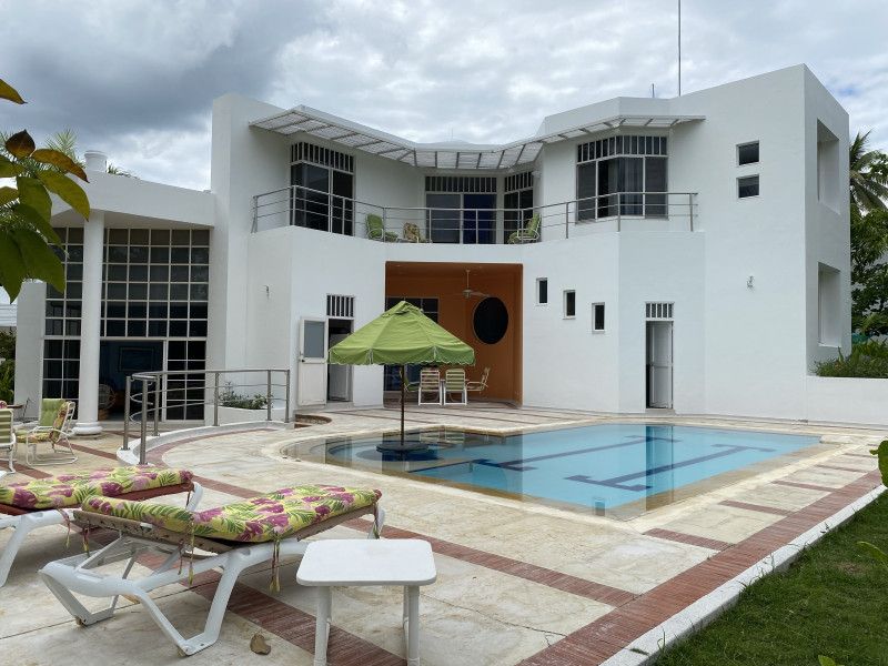 Casa en venta Cundinamarca Girardot Cn Lagos Del Peñon 330 m2 Habitaciones 4 Baños 5 Garajes 4 Precio $1000000000