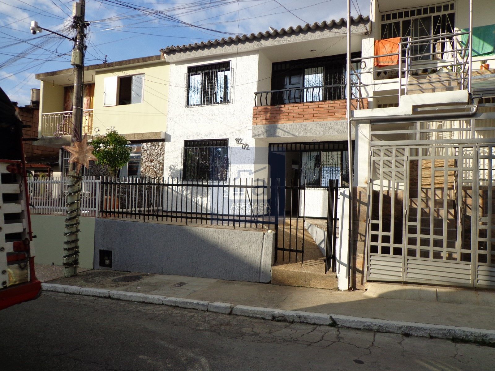 Casa en arriendo Santander Floridablanca Los Rosales 190 m2 Habitaciones 4 Baños 3 Garajes 0 Precio $1800000