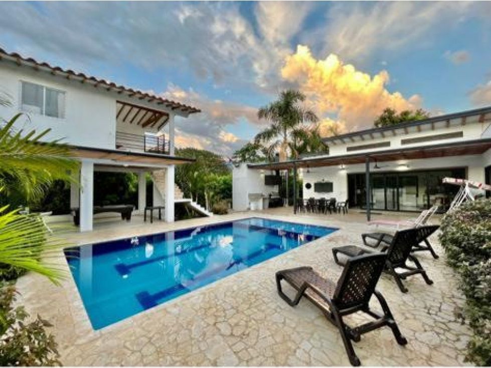 Finca en venta Antioquia Sopetrán Sopetran 300 m2 Habitaciones 5 Baños 4 Garajes 8 Precio $950000000