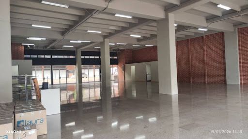 Local en arriendo Antioquia Medellín Maria Cano - Carambolas 580 m2 Habitaciones 0 Baños 2 Garajes 3 Precio $52444950