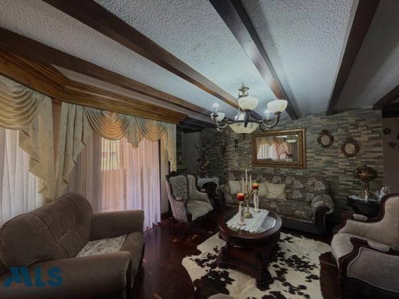 Apartamento en venta Antioquia Medellín Villanueva 250 m2 Habitaciones 5 Baños 4 Garajes 1 Precio $900000000
