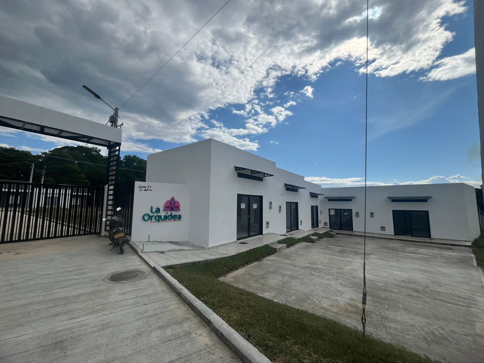 Local en arriendo Huila Rivera Rivera 4527 m2 Habitaciones 0 Baños 1 Garajes 0 Precio $870000