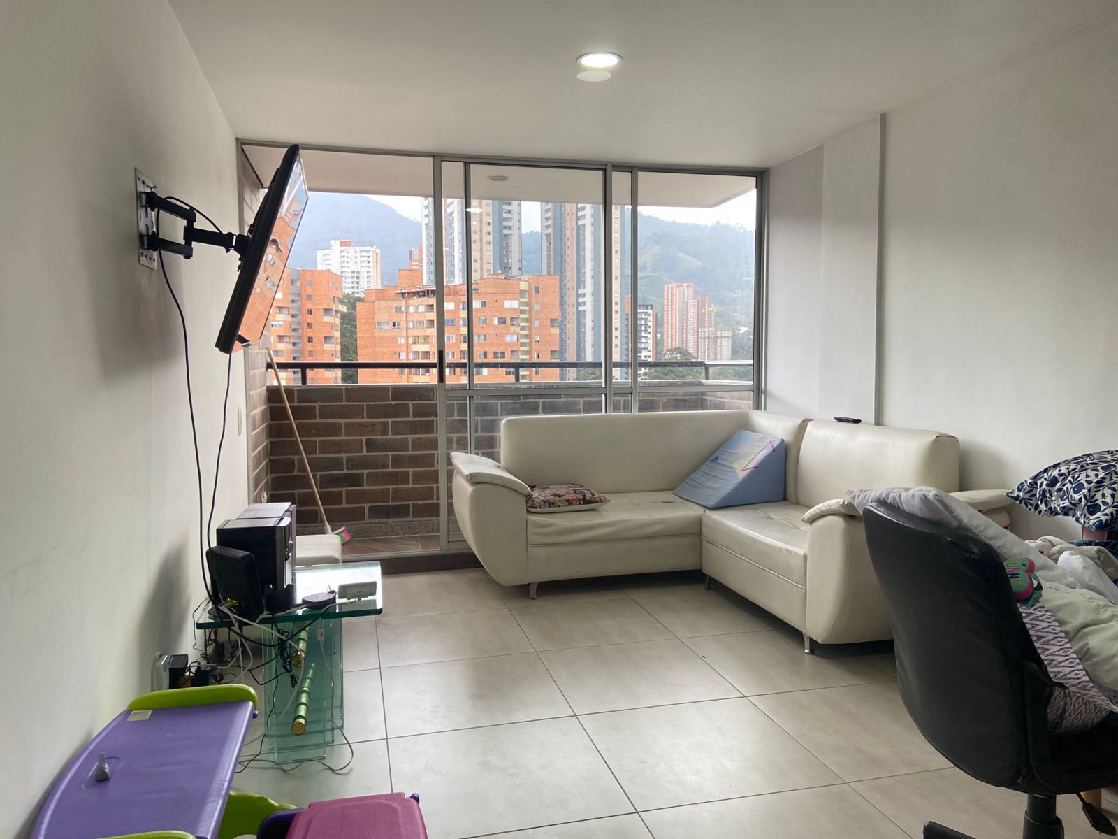 Apartamento en venta Antioquia Sabaneta Calle Larga 83 m2 Habitaciones 3 Baños 2 Garajes 1 Precio $560000000