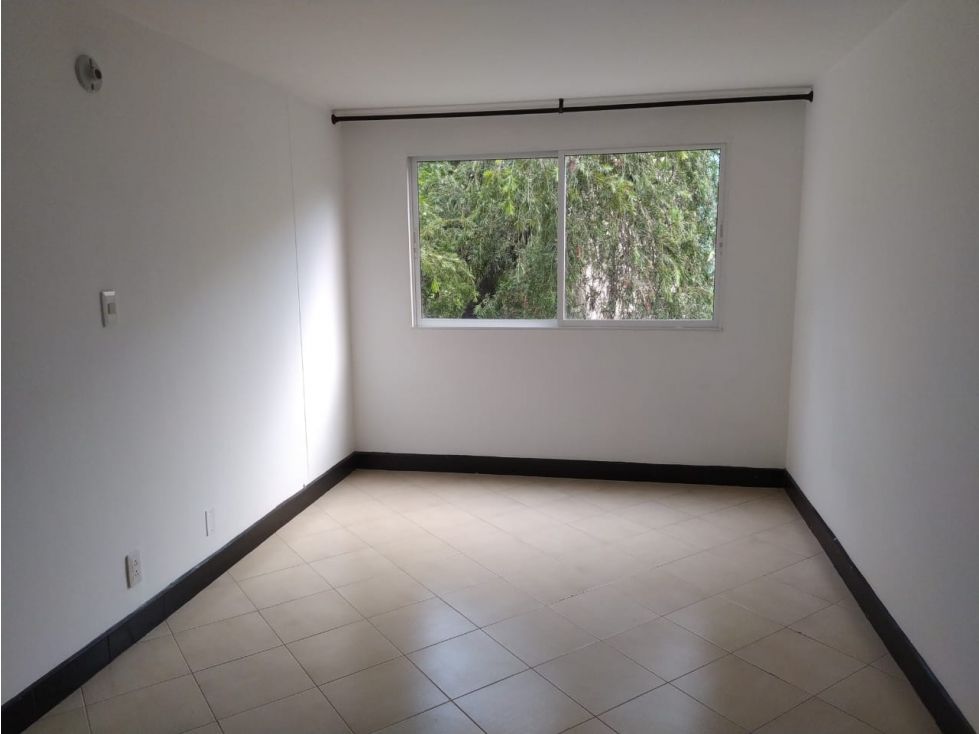 Apartamento en arriendo Valle Del Cauca Cali Cañaverales - Los Samanes 57 m2 Habitaciones 3 Baños 2 Garajes 0 Precio $1000000