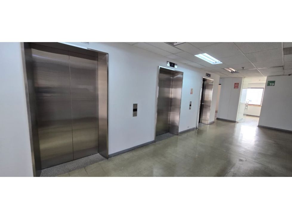 Oficina en venta Antioquia Medellín La Candelaria 376 m2 Habitaciones 0 Baños 3 Garajes 0 Precio $1100000000