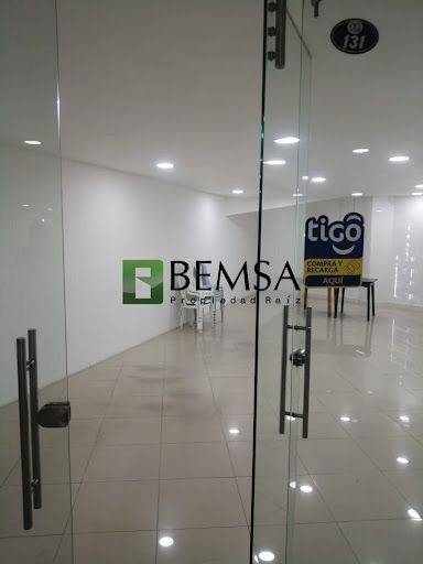 Oficina en arriendo Antioquia Medellín Villanueva 17 m2 Habitaciones 0 Baños 1 Garajes 0 Precio $700000