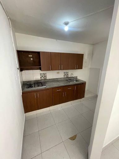 Apartamento en arriendo Antioquia Medellín Urbanizacion Plaza Vicuña 70 m2 Habitaciones 3 Baños 2 Garajes 0 Precio $2500000