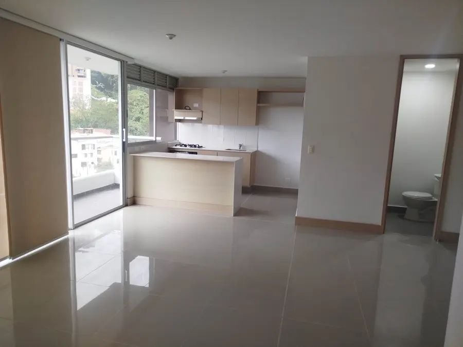 Apartamento en arriendo Antioquia Medellín Asomadera No 1 90 m2 Habitaciones 3 Baños 3 Garajes 2 Precio $2100000