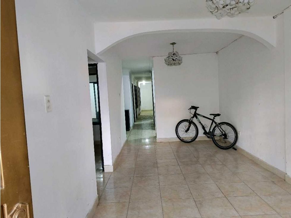 Casa en venta Valle Del Cauca Cali El Rodeo 300 m2 Habitaciones 15 Baños 6 Garajes 1 Precio $450000000