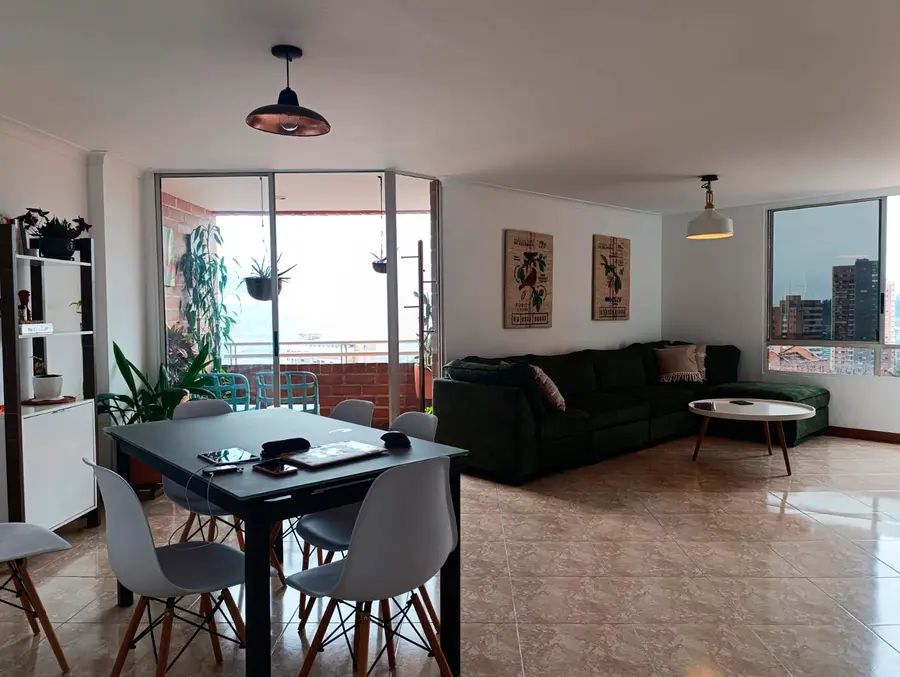 Apartamento en arriendo Antioquia Medellín El Tesoro 105 m2 Habitaciones 3 Baños 2 Garajes 2 Precio $2700000