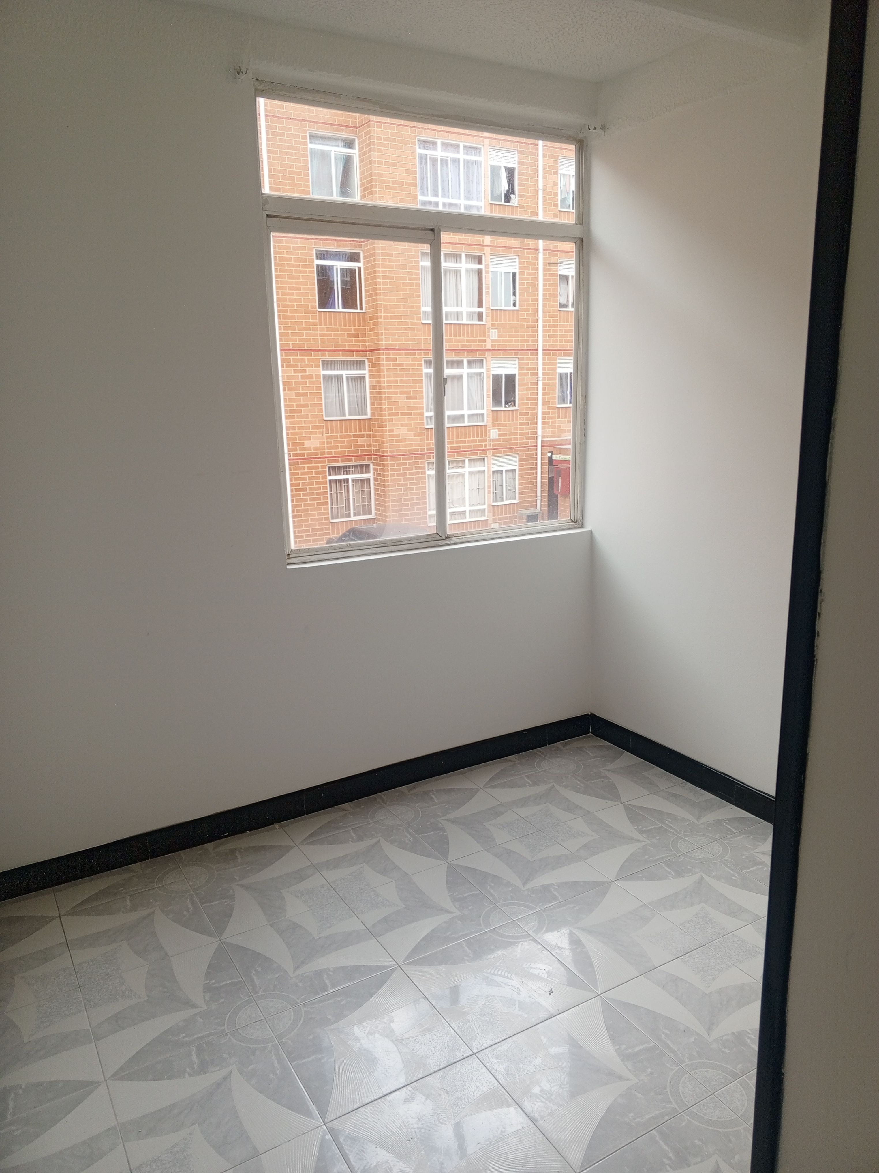 Apartamento en arriendo Cundinamarca Bogotá Rosales De Nueva Castilla 45 m2 Habitaciones 3 Baños 1 Garajes 0 Precio $1028000