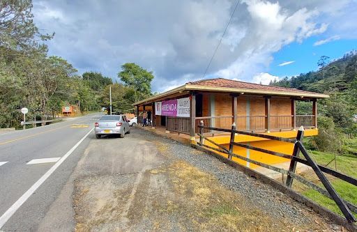 Local en arriendo Antioquia La Ceja La Ceja 220 m2 Habitaciones 0 Baños 2 Garajes 0 Precio $3500000