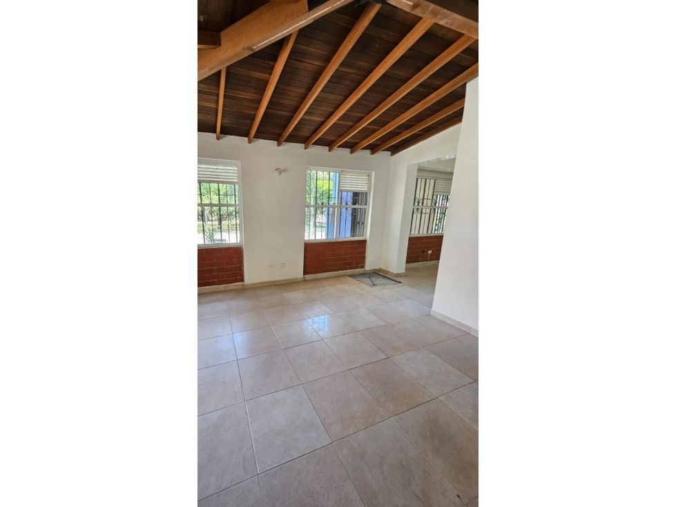 Local en arriendo Antioquia Medellín Campo Alegre 40 m2 Habitaciones 0 Baños 1 Garajes 0 Precio $2400000