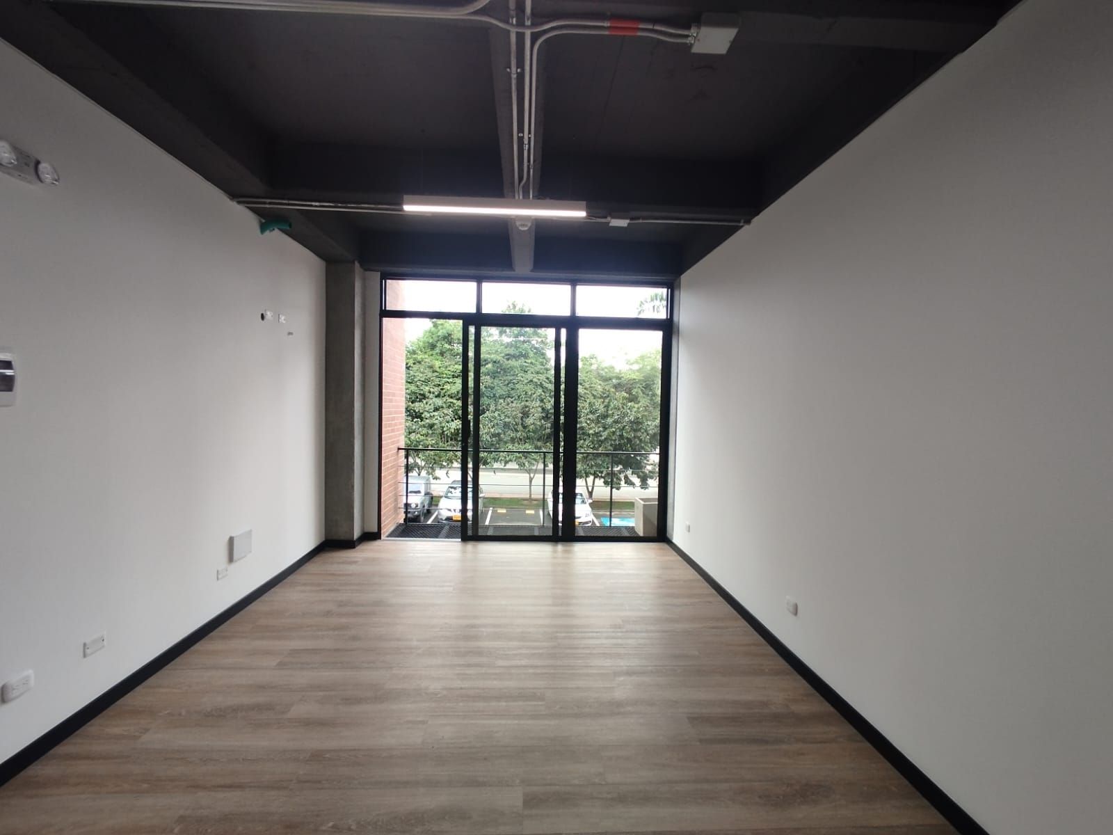 Oficina en arriendo Risaralda Pereira Jardin De Velez Y Velez 25 m2 Habitaciones 0 Baños 0 Garajes 1 Precio $2750000