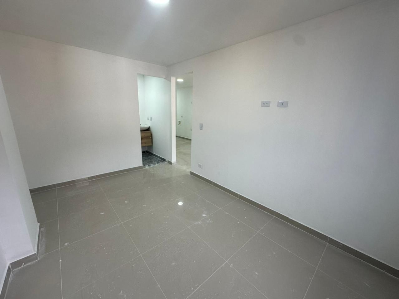 Apartamento en arriendo Antioquia Medellín El Pomar 58 m2 Habitaciones 3 Baños 2 Garajes 0 Precio $1650000