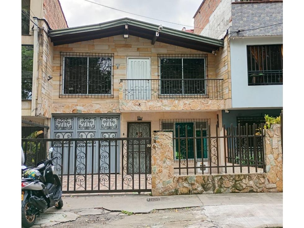 Casa en venta Antioquia Medellín Santa Fe 170 m2 Habitaciones 6 Baños 2 Garajes 2 Precio $750000000