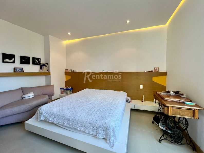 Apartamento en arriendo Antioquia Medellín La Florida 160 m2 Habitaciones 3 Baños 3 Garajes 3 Precio $12000000