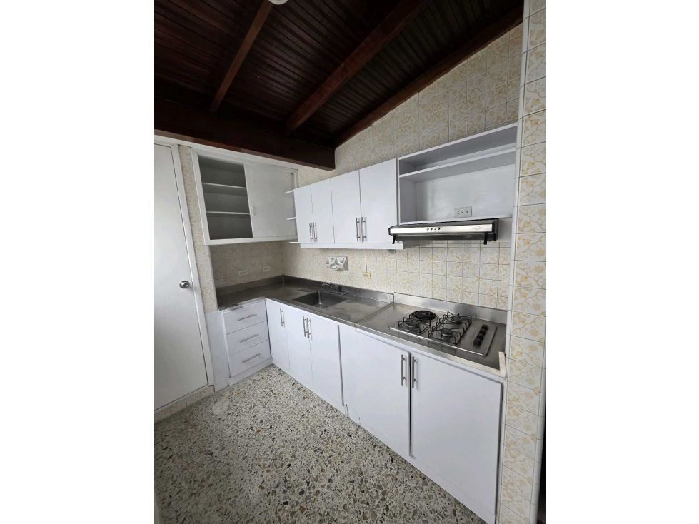 Apartamento en arriendo Antioquia Medellín Simon Bolivar 135 m2 Habitaciones 3 Baños 2 Garajes 0 Precio $3000000