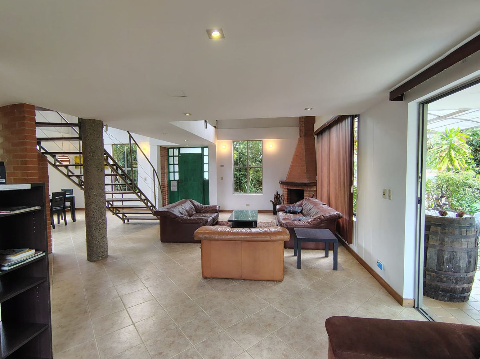 Casa en arriendo Antioquia Envigado Loma Del Atravesado 150 m2 Habitaciones 2 Baños 3 Garajes 1 Precio $8500000