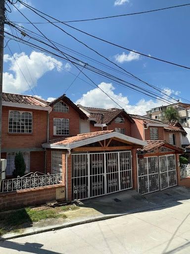 Casa en venta Antioquia Rionegro El Porvenir 210 m2 Habitaciones 6 Baños 3 Garajes 0 Precio $650000000