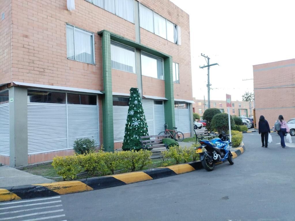 Casa en arriendo Cundinamarca Bogotá El Dorado 77 m2 Habitaciones 4 Baños 2 Garajes 1 Precio $2100000