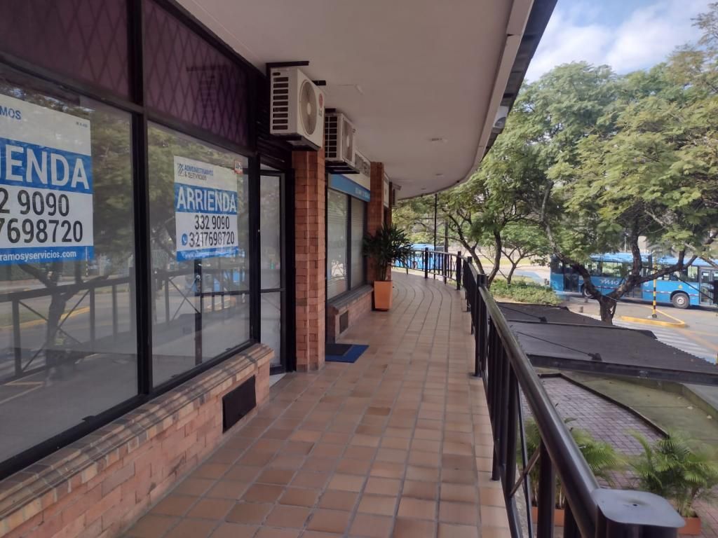 Local en arriendo Valle Del Cauca Cali Nueva Tequendama 24 m2 Habitaciones 0 Baños 1 Garajes 0 Precio $1650000