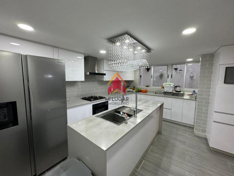 Casa en arriendo Antioquia Envigado Cascuña 284 m2 Habitaciones 4 Baños 4 Garajes 2 Precio $10000000