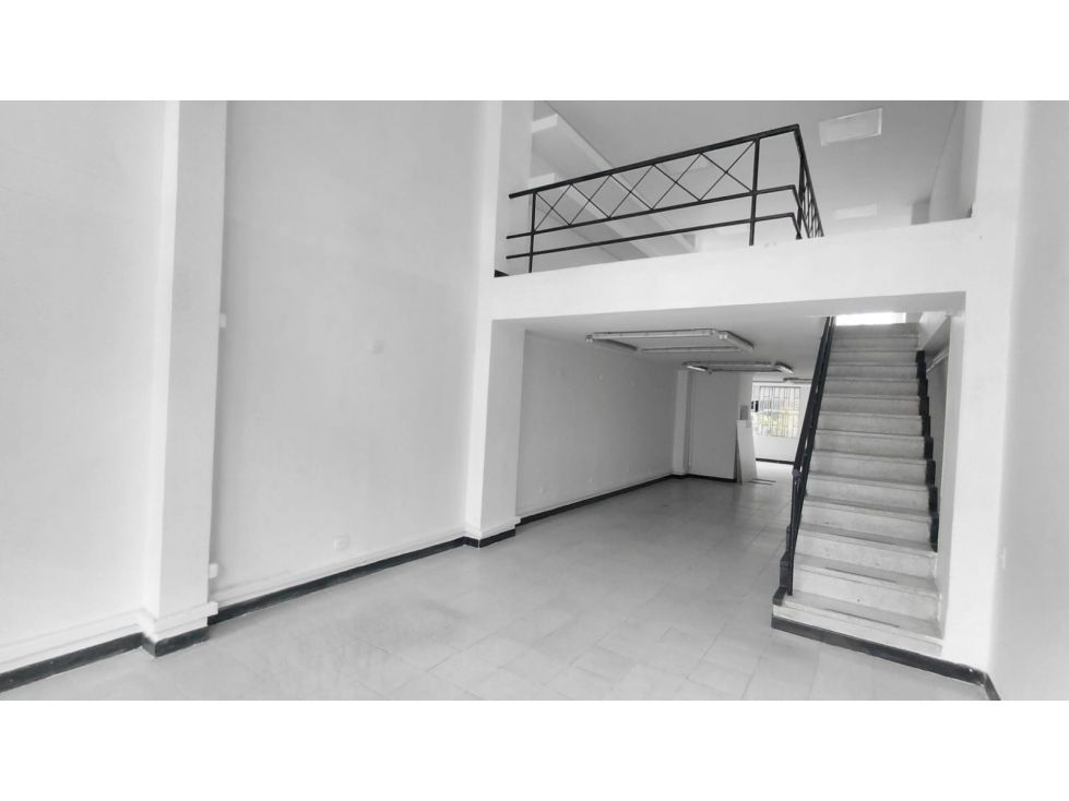 Local en arriendo Antioquia Medellín Lorena 153 m2 Habitaciones 0 Baños 2 Garajes 1 Precio $9000000