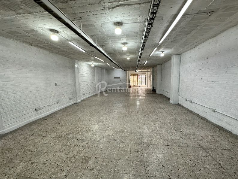 Bodega en arriendo Antioquia Itagüí Las Brisas 180 m2 Habitaciones 0 Baños 2 Garajes 0 Precio $3500000