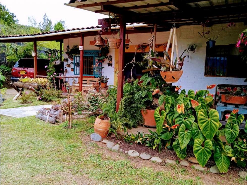 Casa Campestre en venta Valle Del Cauca Dagua Dagua 200 m2 Habitaciones 2 Baños 2 Garajes 1 Precio $520000000