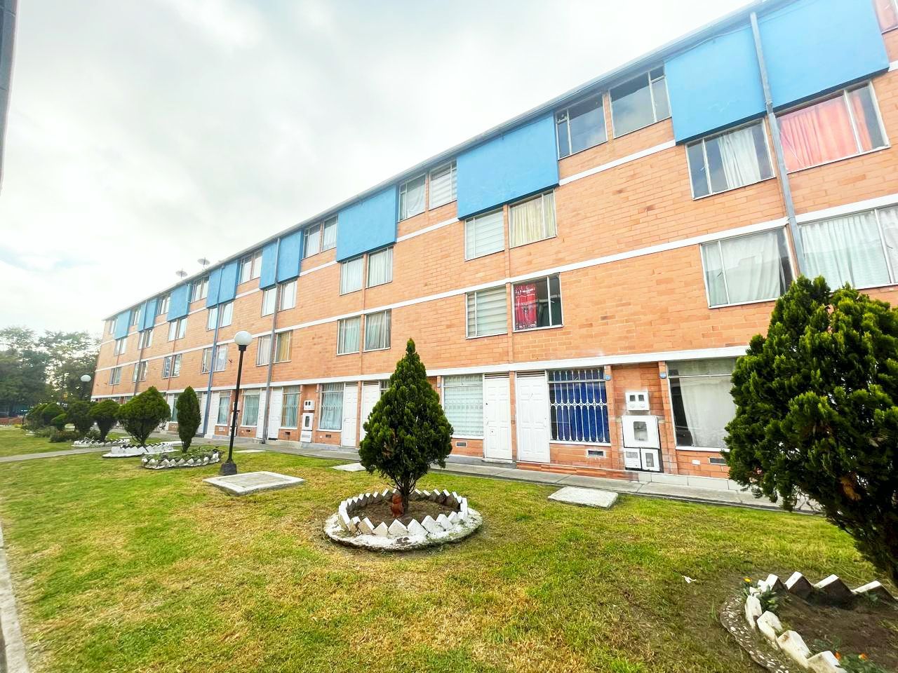 Casa en arriendo Cundinamarca Bogotá Campo Alegre 95 m2 Habitaciones 6 Baños 2 Garajes 0 Precio $1750000