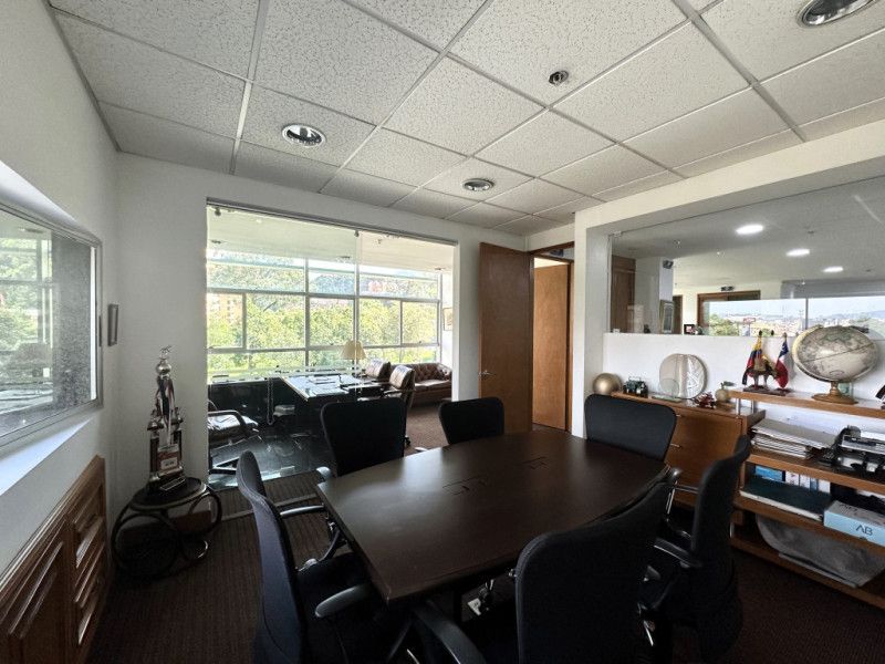 Oficina en venta Cundinamarca Bogotá Ginebra Norte 91 m2 Habitaciones 0 Baños 2 Garajes 2 Precio $900000000