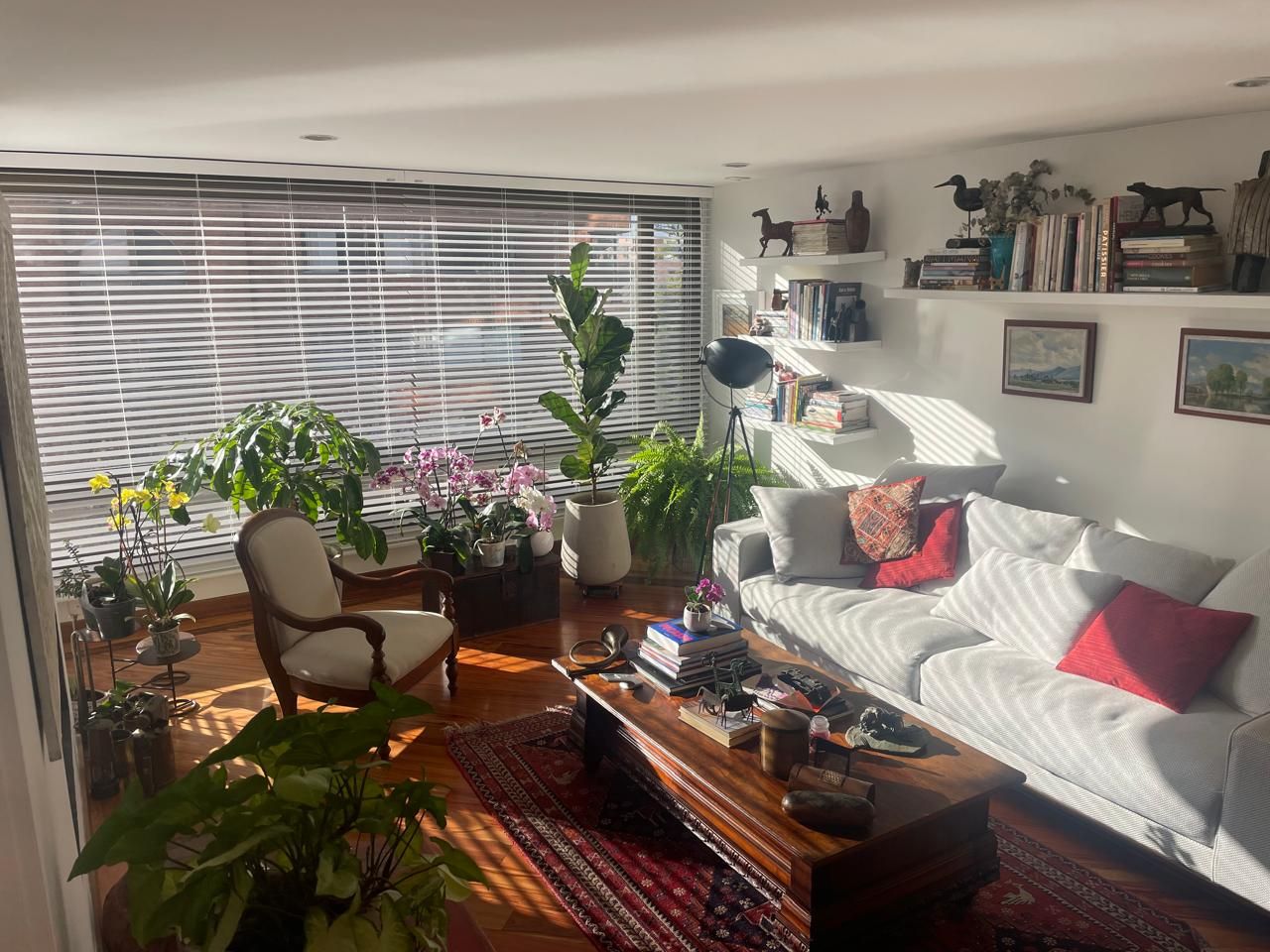 Apartamento en arriendo Cundinamarca Bogotá La Cabrera 141 m2 Habitaciones 2 Baños 3 Garajes 2 Precio $6331400