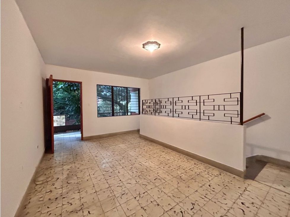 Casa en venta Antioquia Envigado Zona Centro 149 m2 Habitaciones 5 Baños 2 Garajes 0 Precio $750000000