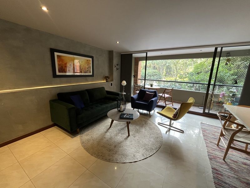 Apartamento en arriendo Antioquia Medellín Urbanizacion Villa Linda 115 m2 Habitaciones 3 Baños 2 Garajes 2 Precio $6800000