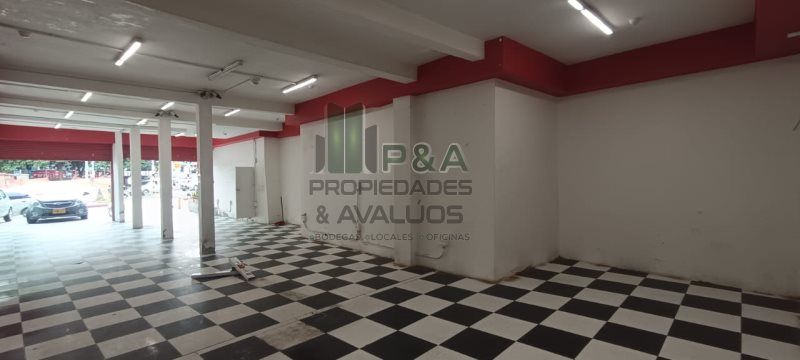 Local en arriendo Antioquia Medellín Santa Cruz 140 m2 Habitaciones 0 Baños 3 Garajes 0 Precio $6000000