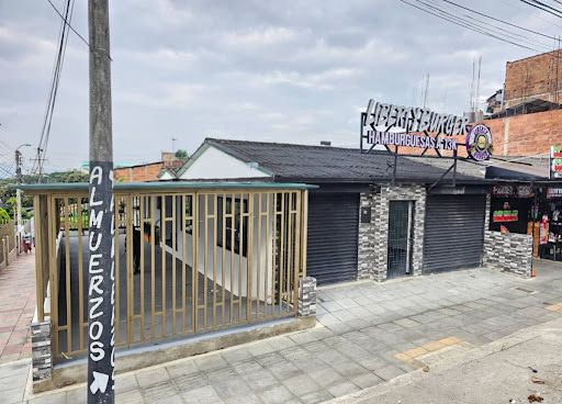 Casa en arriendo Santander Bucaramanga La Floresta 180 m2 Habitaciones 2 Baños 2 Garajes 1 Precio $4800000