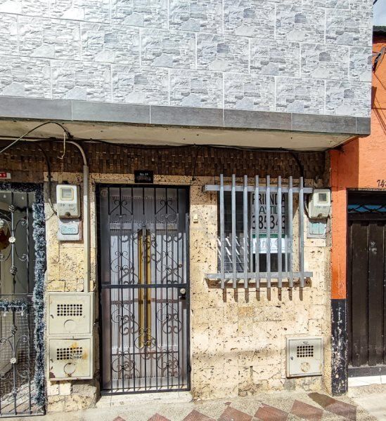 Casa en arriendo Antioquia Medellín Urbanizacion Torres La Palma 130 m2 Habitaciones 3 Baños 1 Garajes 0 Precio $2400000