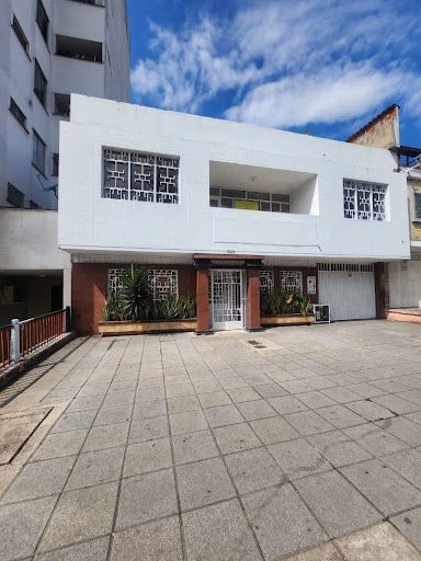 Casa en venta Santander Bucaramanga Campestre 454 m2 Habitaciones 4 Baños 5 Garajes 3 Precio $1700000000