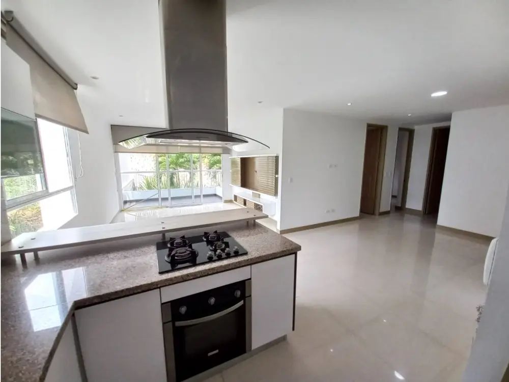 Apartamento en arriendo Valle Del Cauca Cali El Calvario 122 m2 Habitaciones 3 Baños 4 Garajes 2 Precio $2600000