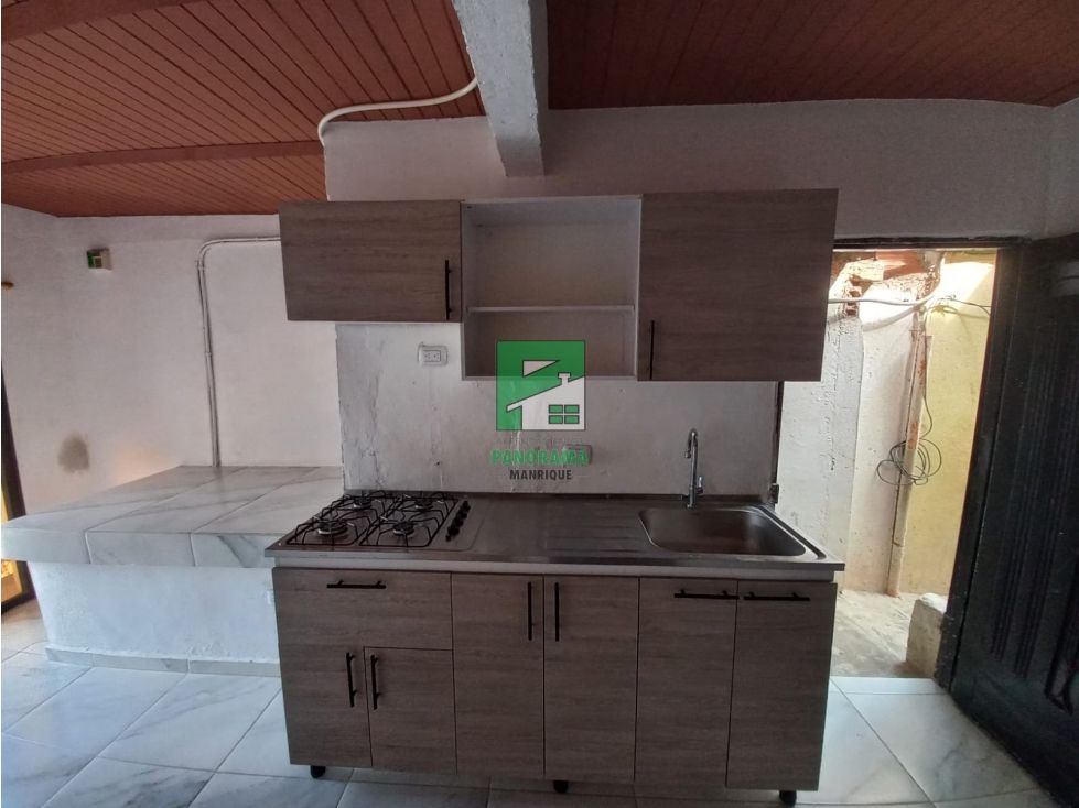 Casa en arriendo Antioquia Medellín Manrique Oriental 50 m2 Habitaciones 3 Baños 1 Garajes 0 Precio $1100000