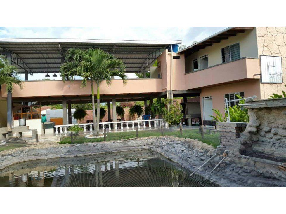 Finca en venta Valle Del Cauca Andalucía Andalucía 2200 m2 Habitaciones 7 Baños 3 Garajes 2 Precio $1550000000