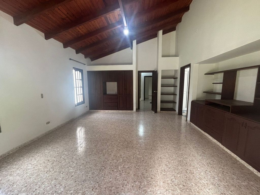 Casa en arriendo Valle Del Cauca Jamundí Libertadores 350 m2 Habitaciones 3 Baños 2 Garajes 4 Precio $3700000