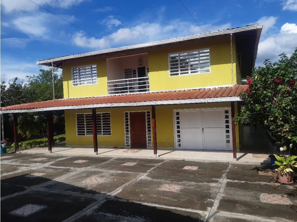 Casa en venta Valle Del Cauca Andalucía Andalucía 300 m2 Habitaciones 4 Baños 2 Garajes 1 Precio $990000000