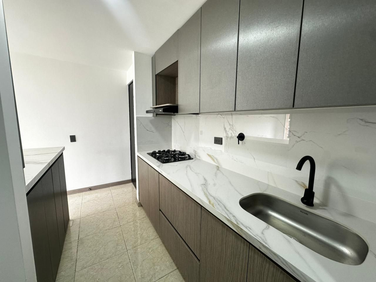 Apartamento en arriendo Antioquia Medellín Urbanizacion Cedros De La Colina 85 m2 Habitaciones 3 Baños 2 Garajes 1 Precio $3900000